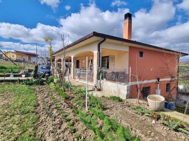 Villa Indipendente in vendita a Terre dell’Ufita, Flumeri
