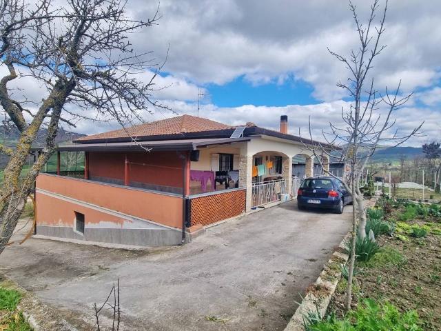 Villa Indipendente in vendita a Terre dell’Ufita, Flumeri