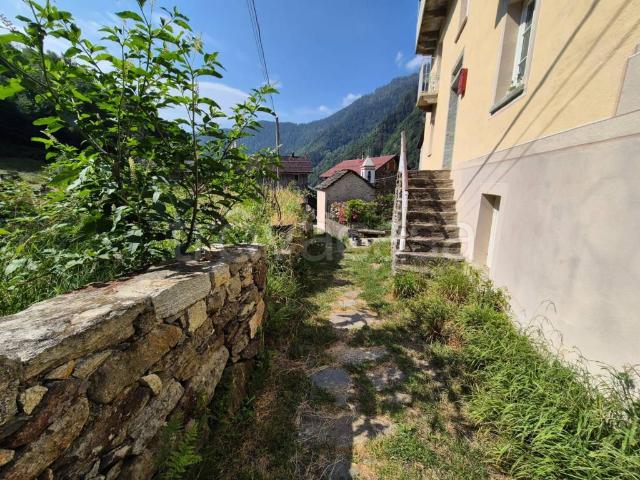 Villa Indipendente in vendita a Piemonte, Vercelli