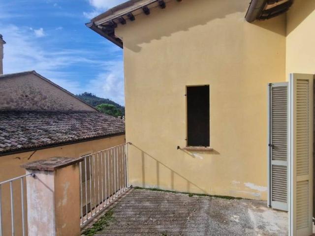 Villa Indipendente in vendita a Belfiore, Foligno
