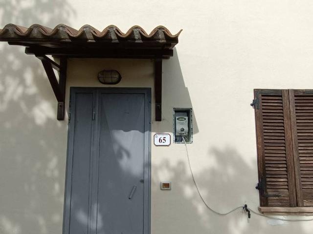 Villa Indipendente in vendita a Foligno, Umbria