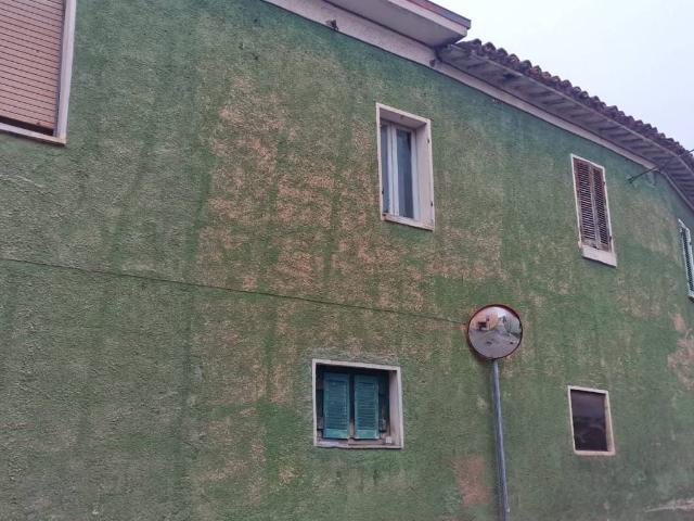 Villa Indipendente in vendita a Foligno, Umbria