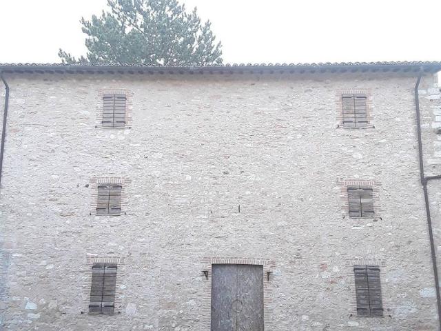 Villa Indipendente in vendita a Foligno, Umbria