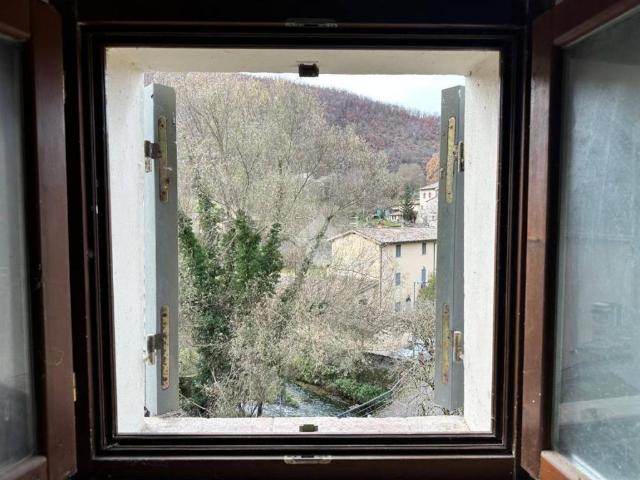 Villa Indipendente in vendita a Serrone, Foligno