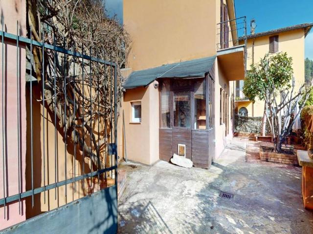 Villa Indipendente in vendita a Pontecentesimo, Foligno