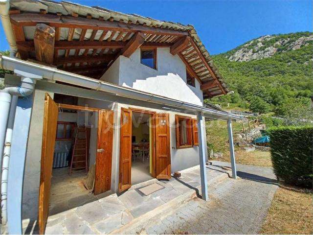 Villa Indipendente in vendita a Aosta / Aoste, Aosta