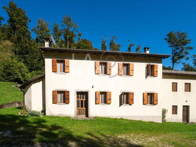 Villa Indipendente in vendita a Follina, Veneto