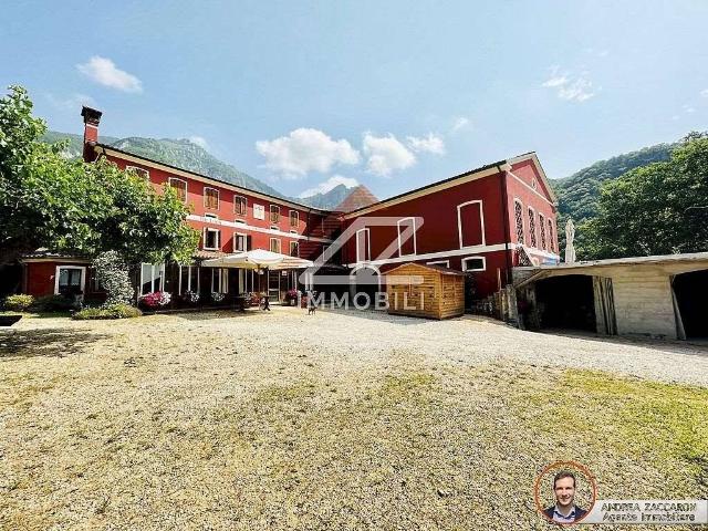 Villa Indipendente in vendita a Mel, Follina