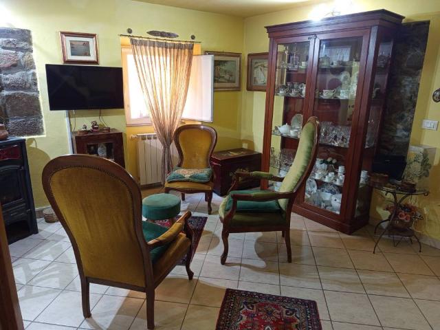 Villa Indipendente in vendita a Follo Alto, Follo