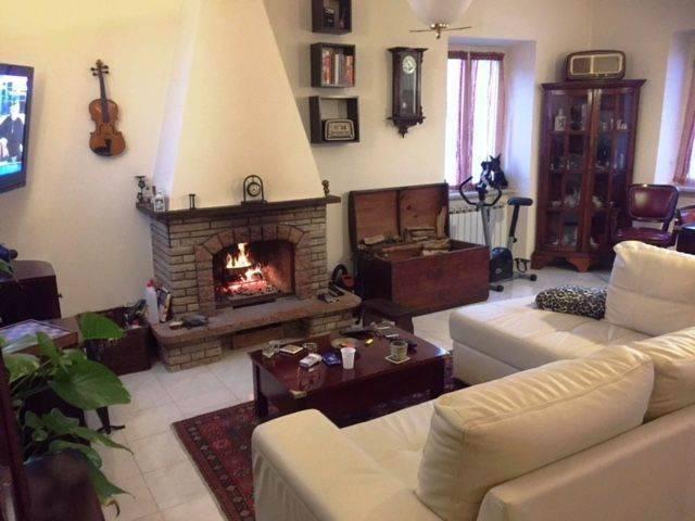Villa Indipendente in vendita a Follo, Liguria