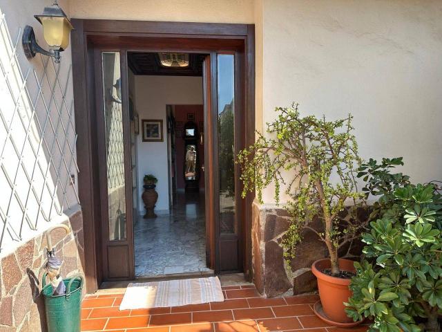 Villa Indipendente in vendita a Follonica, Toscana