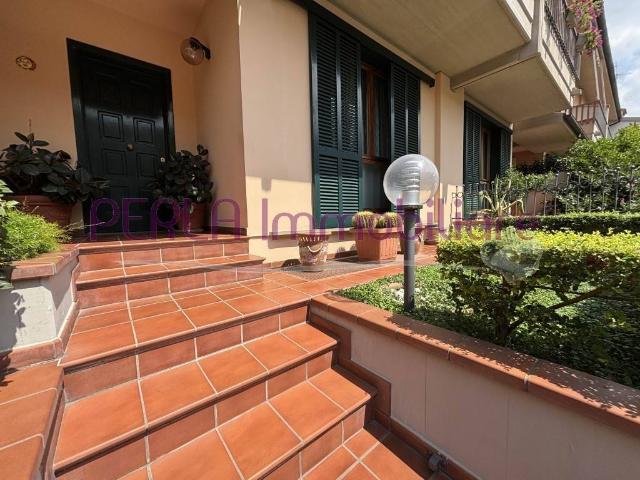 Villa Indipendente in vendita a Follonica, Toscana
