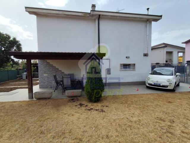 Villa Indipendente in vendita a Fombio, Lodi