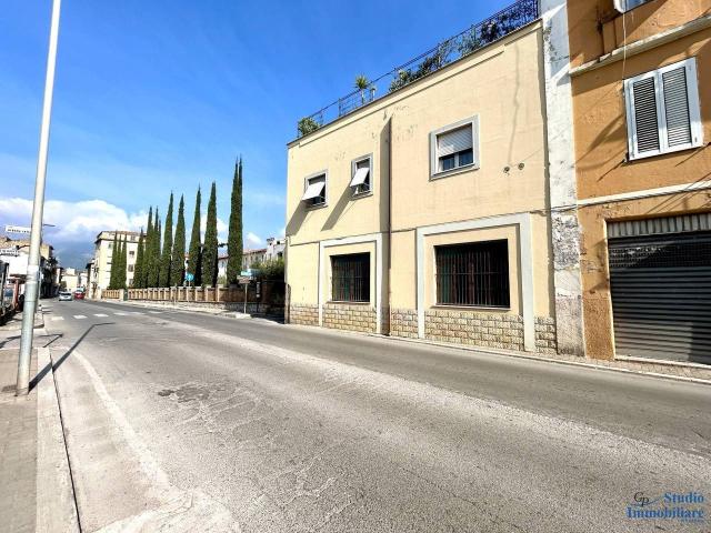 Villa Indipendente in vendita a Porta Roma, Salto Di Fondi
