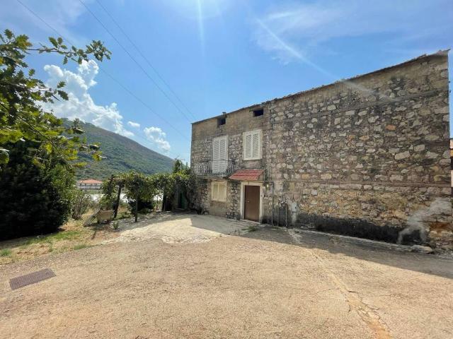 Villa Indipendente in vendita a Salto Di Fondi, Lazio