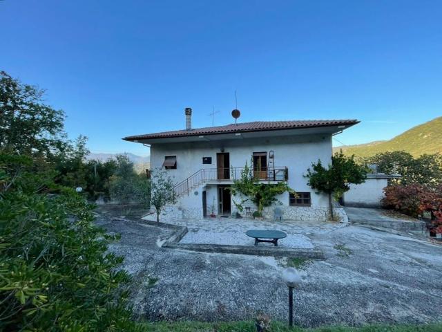 Villa Indipendente in vendita a Fontana Liri Superiore, Lazio