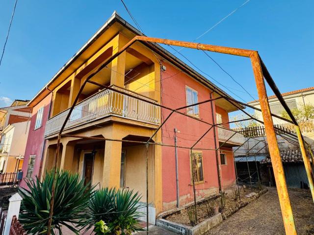 Villa Indipendente in vendita a Fontanarosa, Avellino
