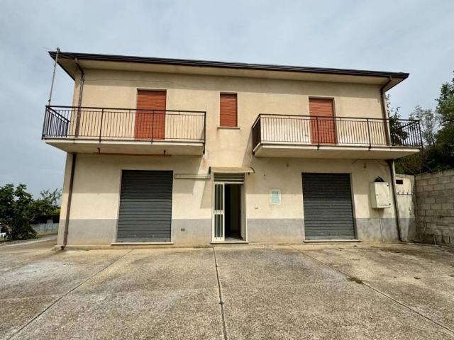 Villa Indipendente in vendita a Terre dell’Ufita, Fontanarosa