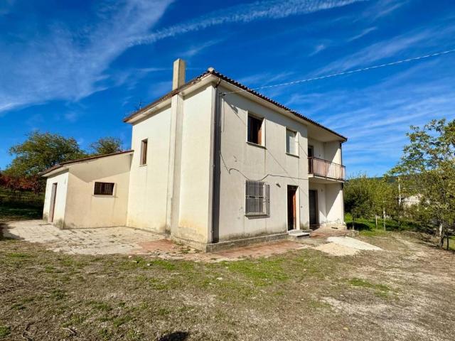 Villa Indipendente in vendita a Terre dell’Ufita, Fontanarosa