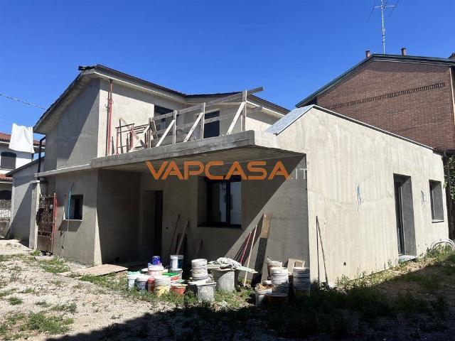 Villa Indipendente in vendita a Fontanella, Lombardia