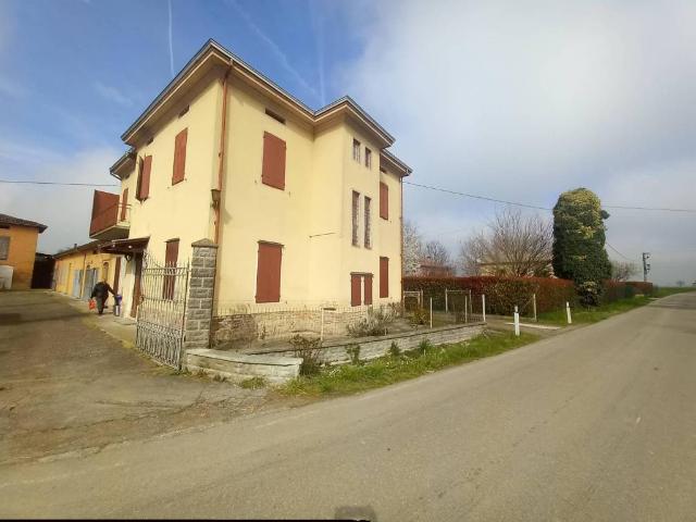 Villa Indipendente in vendita a Fontanellato, Reggio Emilia
