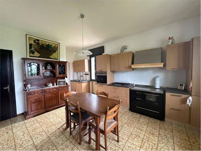 Villa Indipendente in vendita a Fontanelle, Veneto