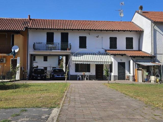 Villa Indipendente in vendita a Fontanetto Po, Vercelli