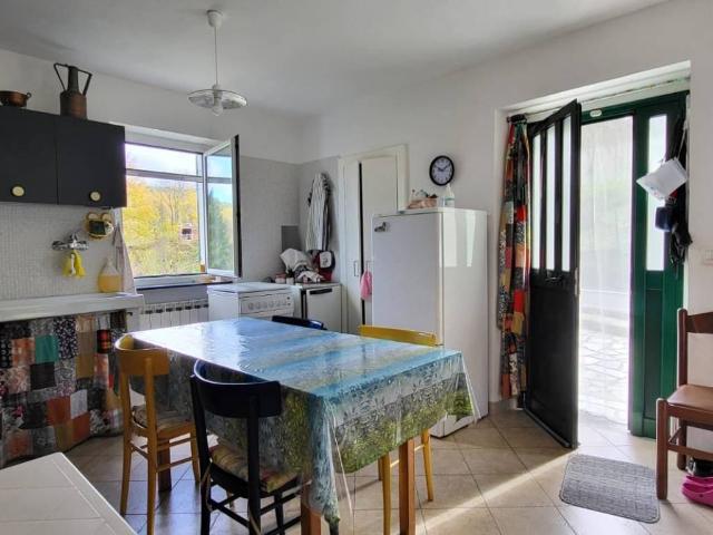 Villa Indipendente in vendita a Fontanigorda, Liguria