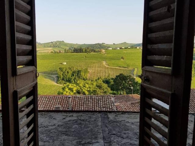 Villa Indipendente in vendita a Piemonte, Asti