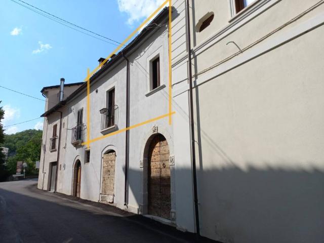 Villa Indipendente in vendita a Fontecchio, Abruzzo