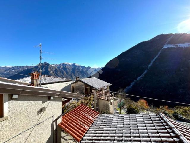 Villa Indipendente in vendita a Fonteno, Lombardia