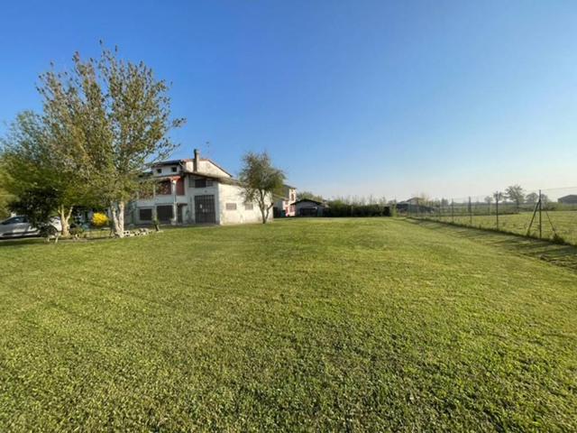Villa Indipendente in vendita a Fontanellato, Reggio Emilia