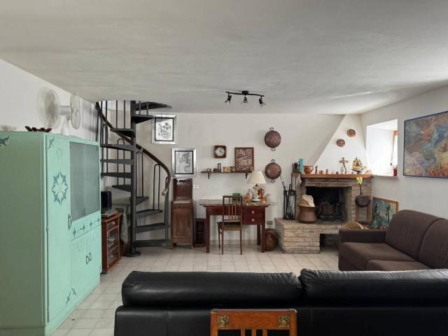 Villa Indipendente in vendita a Marche, Ascoli Piceno