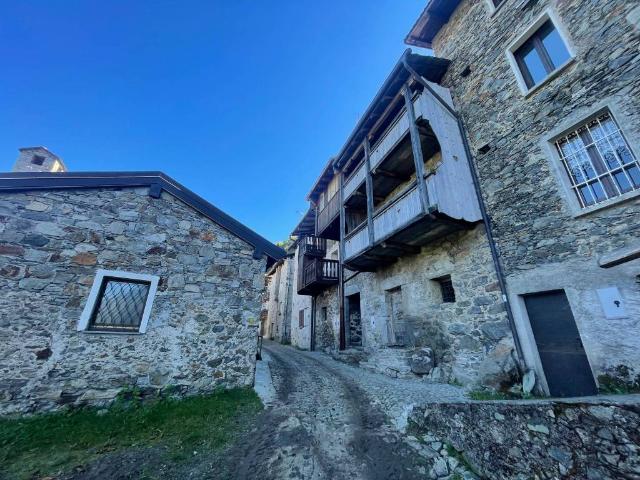 Villa Indipendente in vendita a Forcola, Lombardia