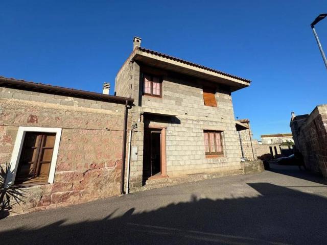 Villa Indipendente in vendita a Fordongianus, Sardigna/Sardegna