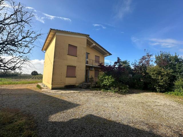 Villa Indipendente in vendita a Unione di Comuni della Romagna Forlivese, Quattro