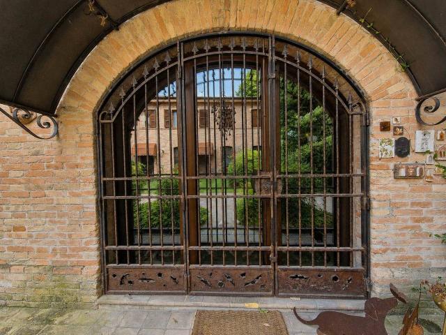 Villa Indipendente in vendita a Unione di Comuni della Romagna Forlivese, Quattro