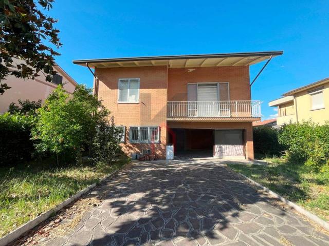 Villa Indipendente in vendita a Unione di Comuni della Romagna Forlivese, Quattro
