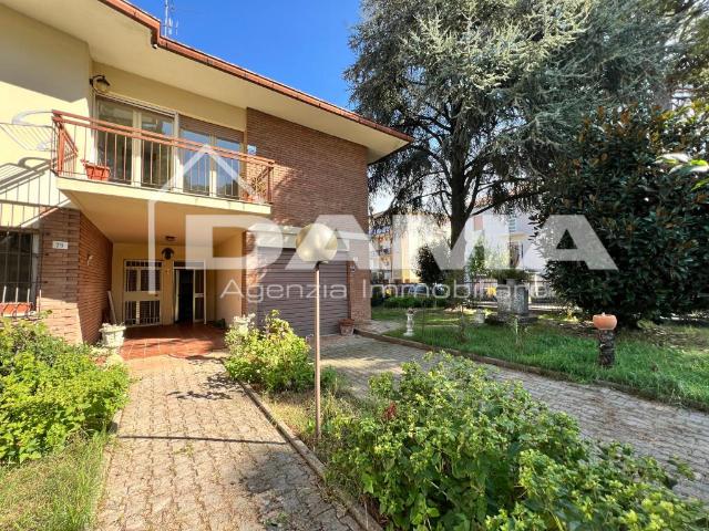 Villa Indipendente in vendita a Cotogni, Forlì