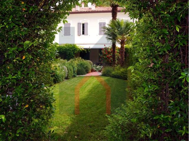 Villa Indipendente in vendita a Unione di Comuni della Romagna Forlivese, Quattro