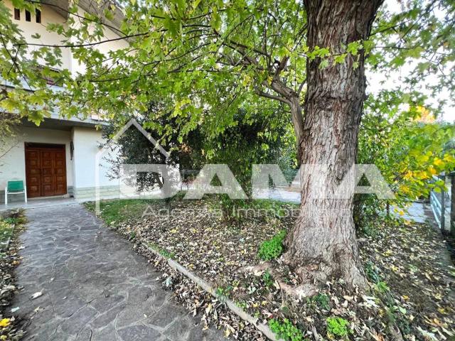 Villa Indipendente in vendita a Unione di Comuni della Romagna Forlivese, Quattro