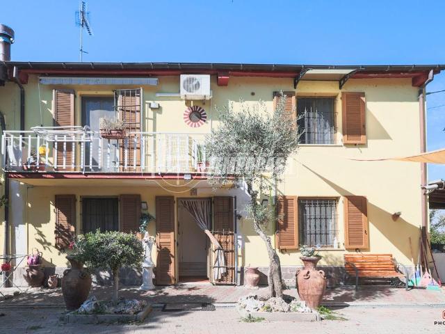 Villa Indipendente in vendita a Unione di Comuni della Romagna Forlivese, Quattro
