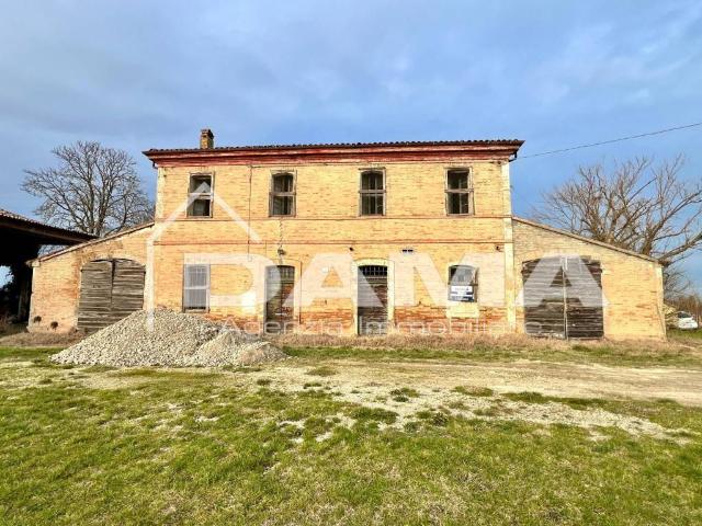 Villa Indipendente in vendita a Unione di Comuni della Romagna Forlivese, Quattro