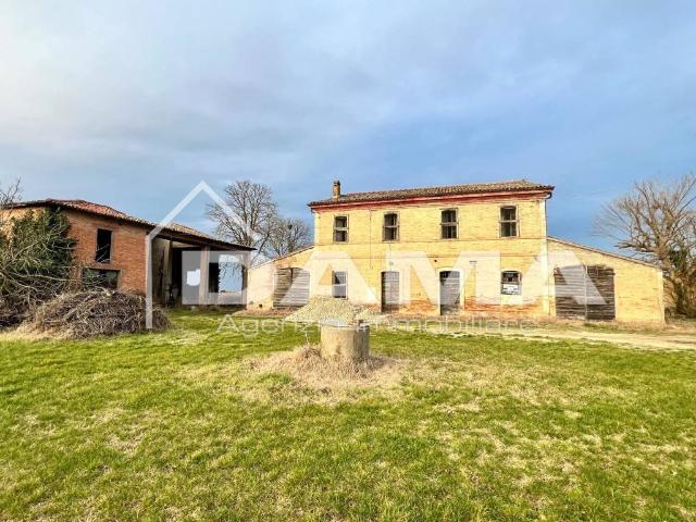 Villa Indipendente in vendita a Unione di Comuni della Romagna Forlivese, Quattro