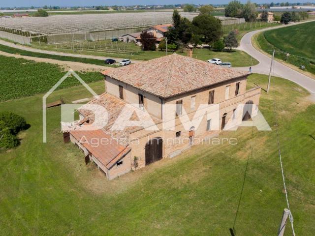 Villa Indipendente in vendita a Unione di Comuni della Romagna Forlivese, Quattro