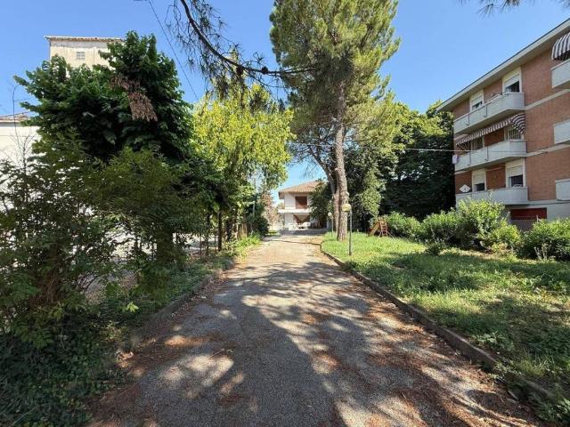 Villa Indipendente in vendita a Vecchiazzano, Forlì