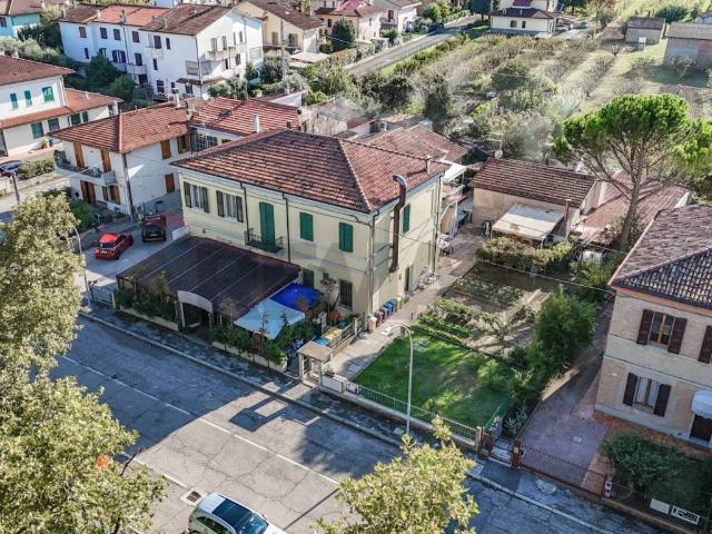 Villa Indipendente in vendita a Unione di Comuni della Romagna Forlivese, Quattro