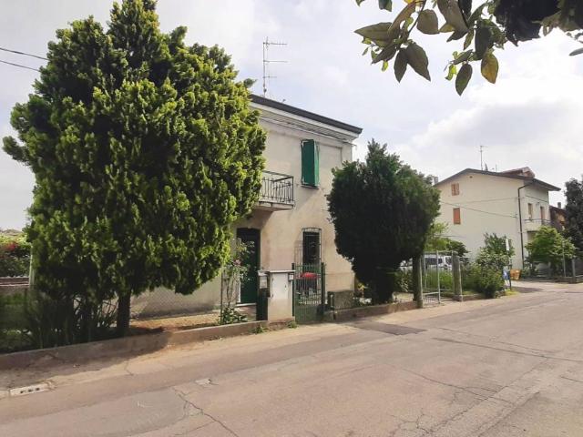 Villa Indipendente in vendita a Unione di Comuni della Romagna Forlivese, Quattro