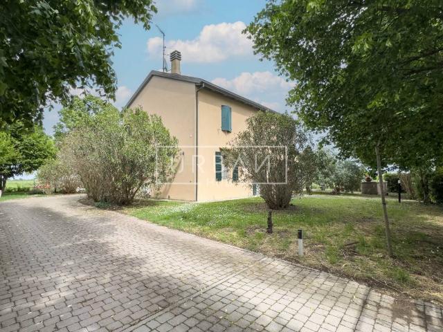Villa Indipendente in vendita a Unione di Comuni della Romagna Forlivese, Quattro
