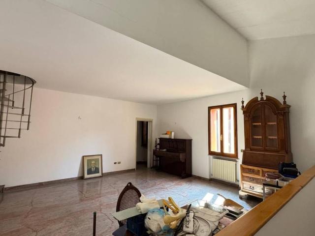 Villa Indipendente in vendita a Unione di Comuni della Romagna Forlivese, Quattro